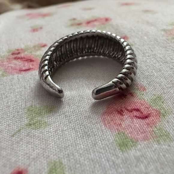 Sterling Silver Crescent Ring - Picture 6 of 6